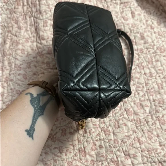 Tory Burch Black Quilted Women's Bag - Picture 9 of 12